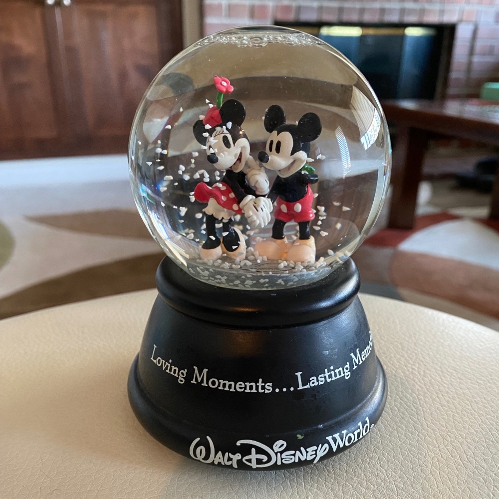 Walt Disney World Mickey & Minnie Musical Snow Globe "Zip-A-Dee-Doo-Dah"